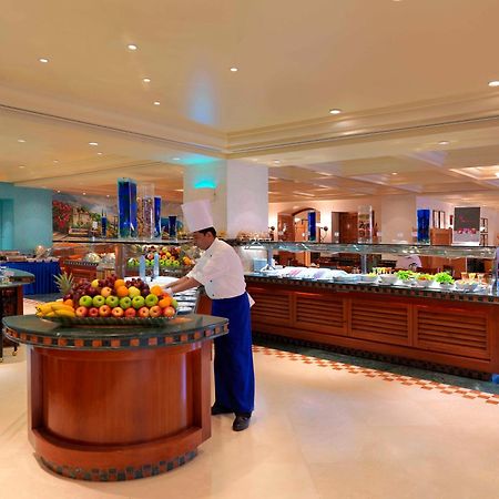 Radisson Blu Hotel, Riyad Restoran fotoğraf